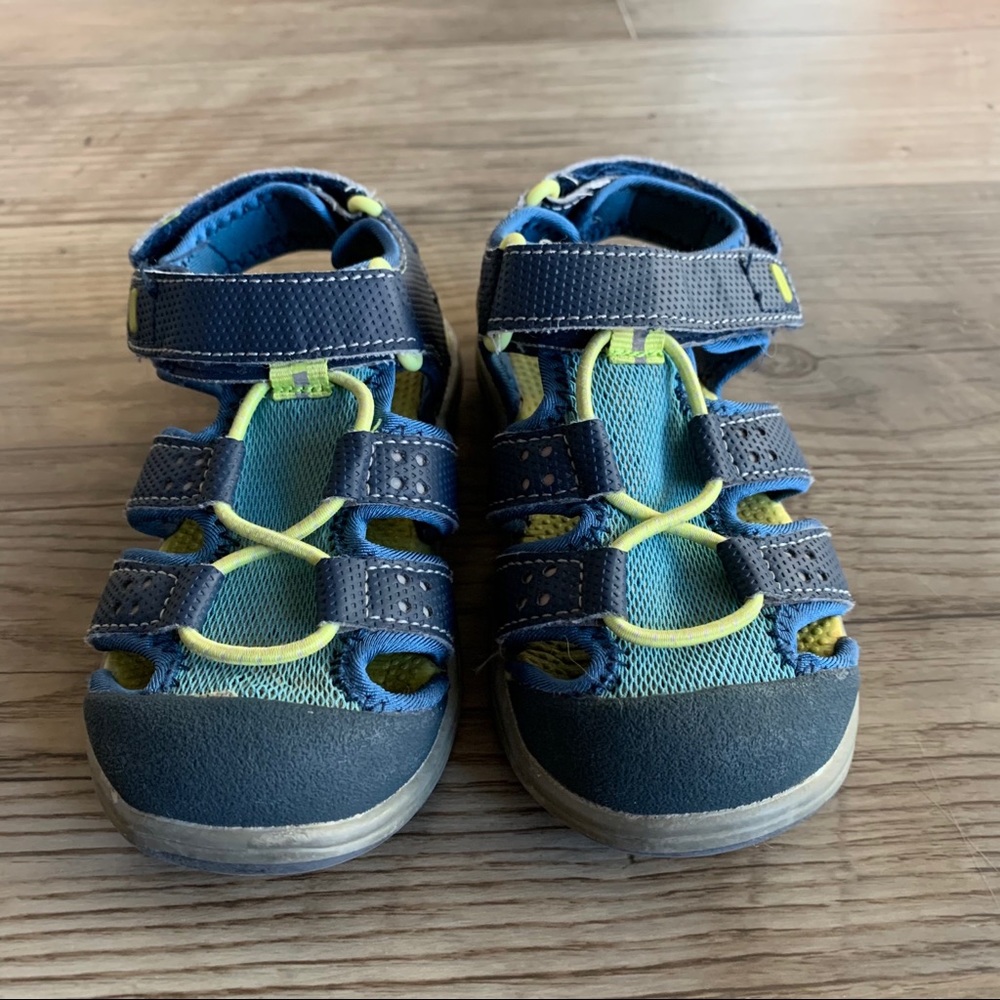 SOLD See Kai Run size 9.5